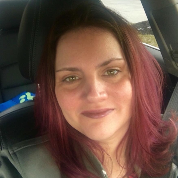 Meet your Posher, Jessica - Picture 1 of 1